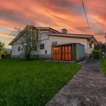 La Del Valle Holiday home Liendo
